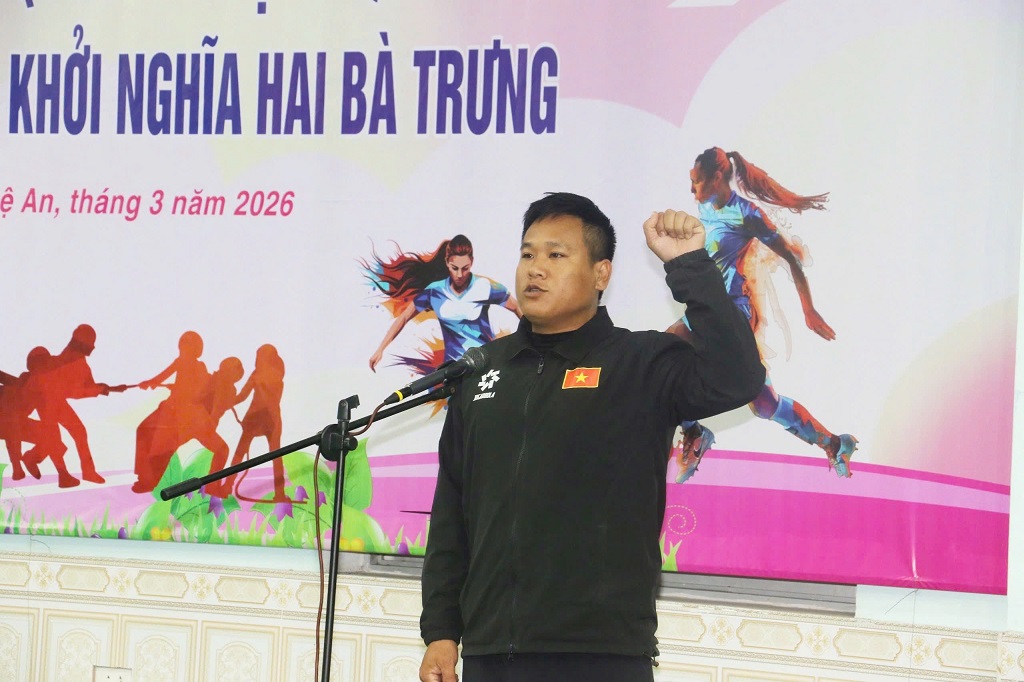 Đại diện tổ trọng tài tuyên thệ