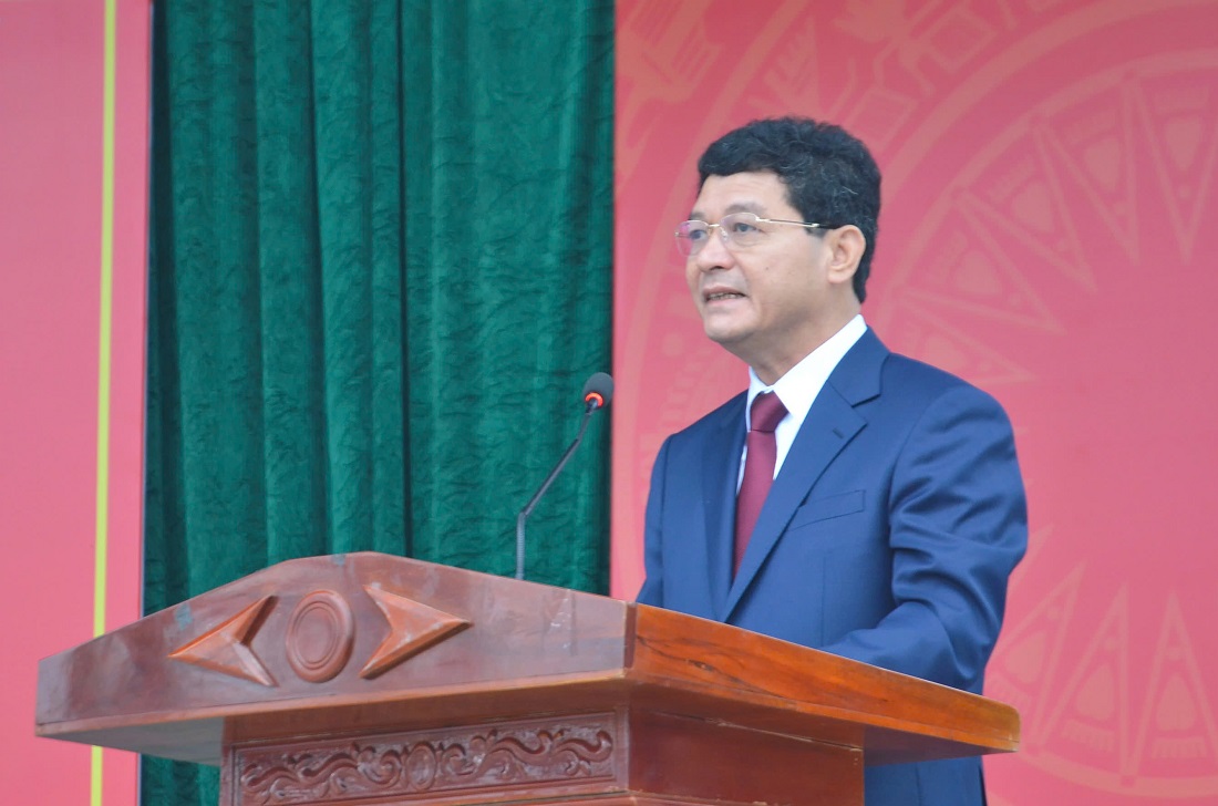 Đồng chí Phạm Trọng Hoàng - Ủy viên Ban Thường vụ Tỉnh ủy, Trưởng ban Tổ chức Tỉnh ủy phát biểu tại Lễ giao, nhận quân