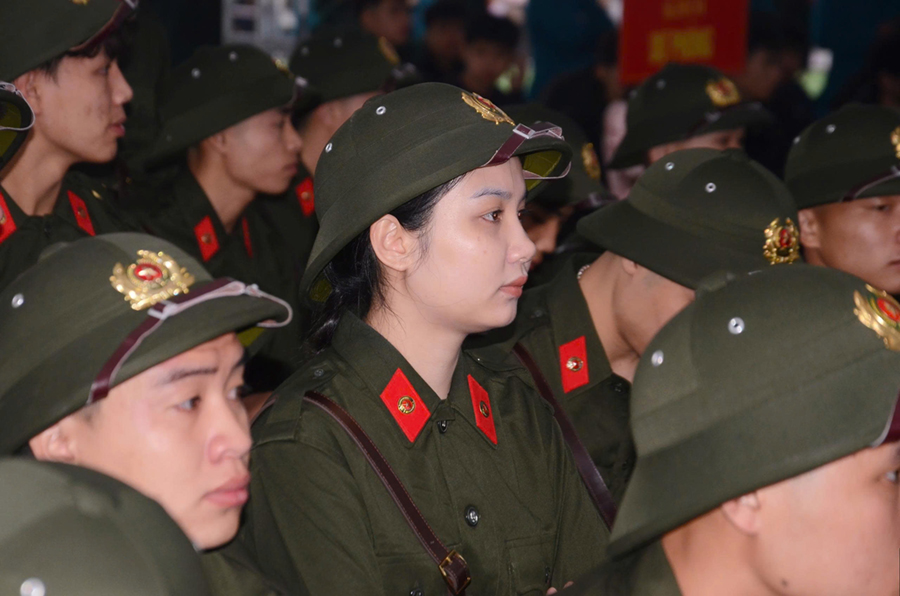 Công dân thực hiện nghĩa vụ Công an nhân dân