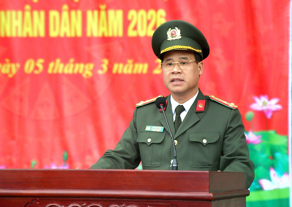 Lãnh đạo Phòng Tổ chức cán bộ phát biểu tại Lễ giao nhận quân