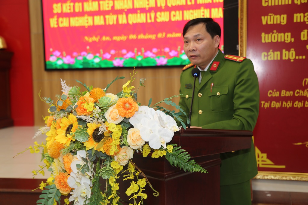 Đại diện Lãnh đạo Phòng Cảnh sát điều tra tội phạm về ma túy báo cáo kết quả sau 01 năm tiếp nhận nhiệm vụ quản lý nhà nước về cai nghiện ma túy và quản lý sau cai nghiện ma túy