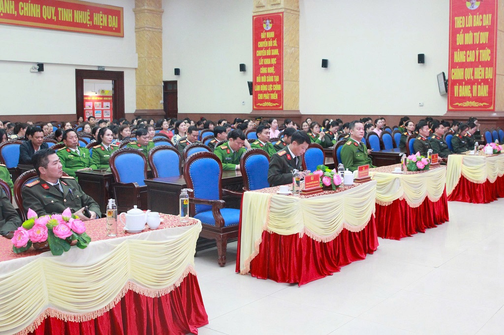 Đại biểu tham dự