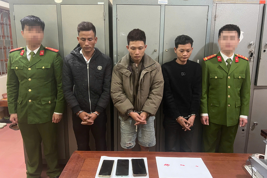 03 đối tượng bị bắt giữ cùng tang vật