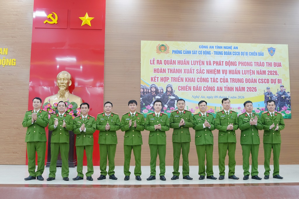Lãnh đạo, Chỉ huy Trung đoàn CSCĐ dự bị chiến đấu Công an tỉnh Nghệ An