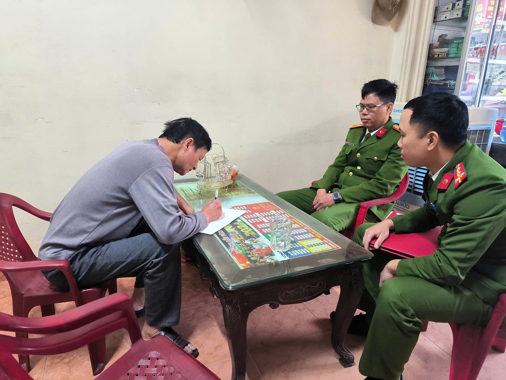 Ký cam kết chấp hành quy định của pháp luật đối với cơ sở kinh doanh dịch vụ photocopy, in ấn