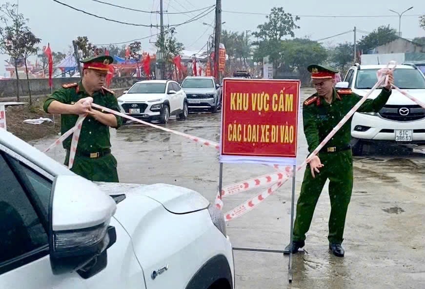 Lễ hội thu hút du khách kéo theo những vấn đề tiềm ẩn phức tạp về ANTT