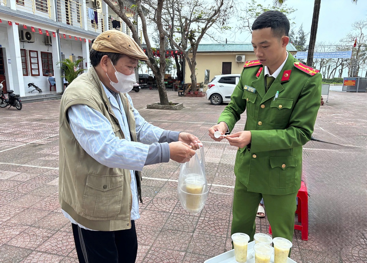 Hoạt động ý nghĩa lan tỏa hình ảnh đẹp về người chiến sĩ Công an nhân