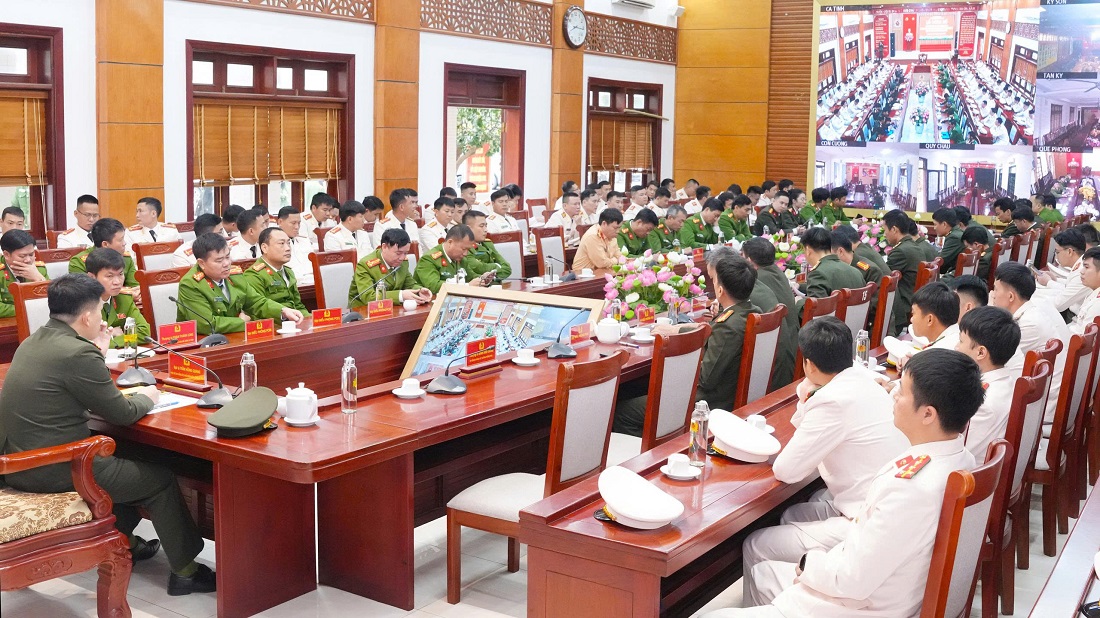 Toàn cảnh Lễ công bố