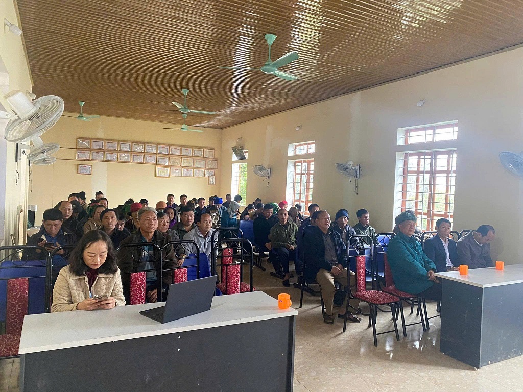 Vừa qua, tại Hội nghị tiếp xúc giữa cử tri với người ứng cử đại biểu HĐND xã Mường Xén khóa II, nhiệm kỳ 2026 - 2031, ứng cử viên đại biểu HĐND xã trình bày chương trình hành động, thể hiện tinh thần trách nhiệm, quyết tâm cống hiến, phát huy trí tuệ, kinh nghiệm công tác nhằm đóng góp vào sự phát triển kinh tế - xã hội, bảo đảm quốc phòng - an ninh.