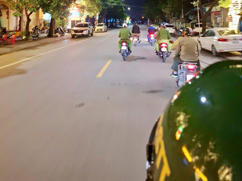 Công an phường Thành Vinh tuần tra, kiểm soát bảo đảm ANTT phục vụ bầu cử