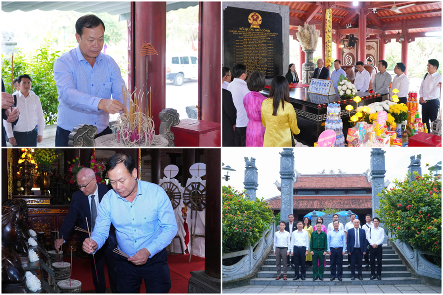 Đoàn công tác dâng hương tại Khu di tích lịch sử Quốc gia Truông Bồn