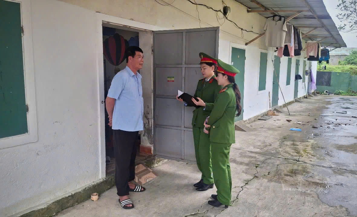 Lực lượng Công an cơ sở “đi từng ngõ, gõ từng nhà, nắm chắc từng nhân khẩu”  