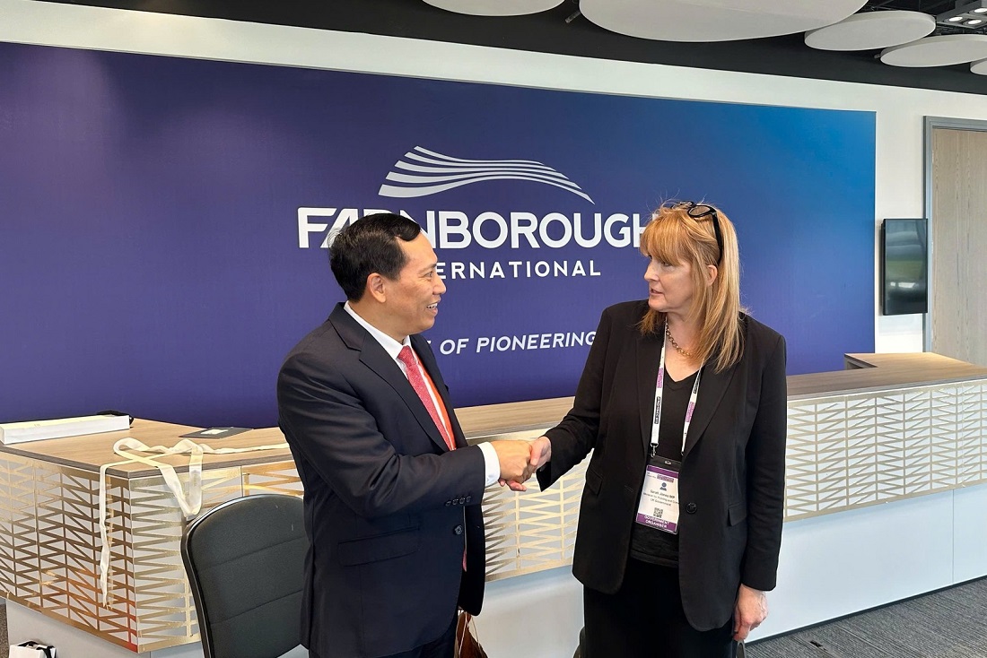 Thứ trưởng Lê Văn Tuyến và Thứ trưởng Bộ Nội vụ Anh Sarah Jones