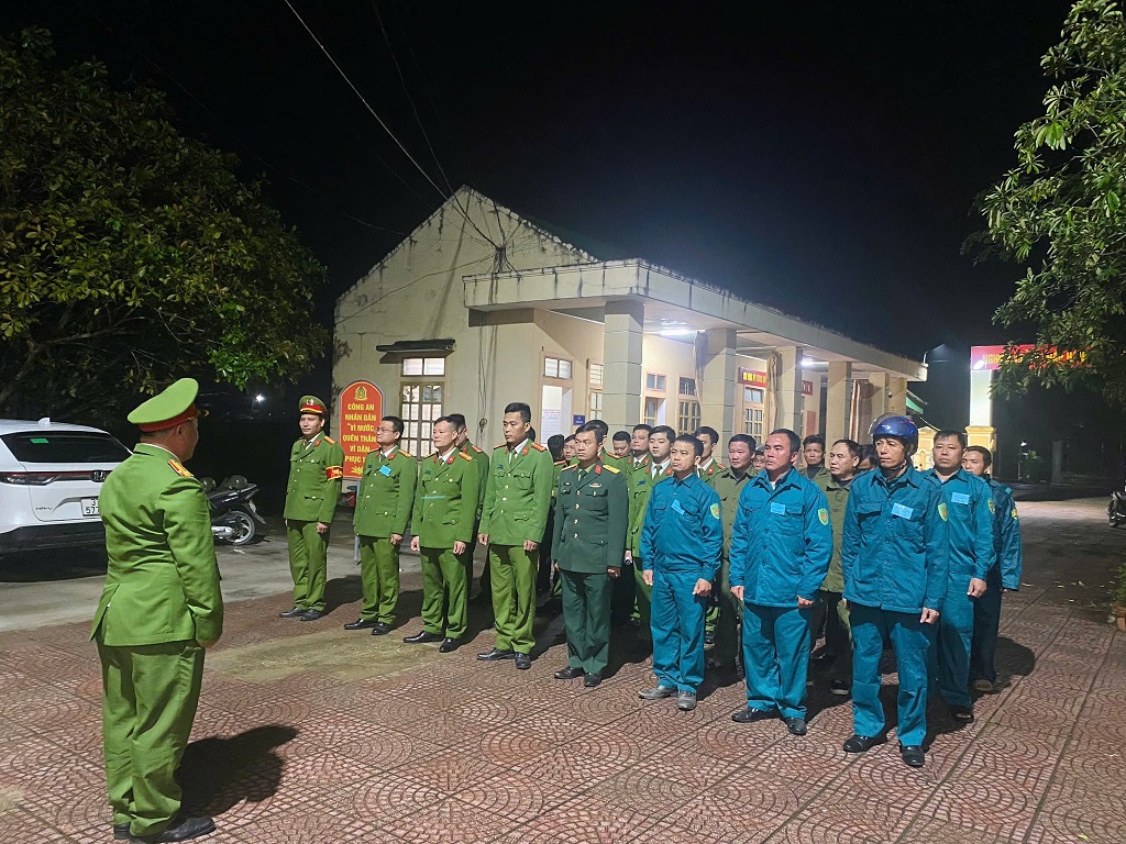 Công an xã Anh Sơn Đông tuần tra bảo đảm ANTT