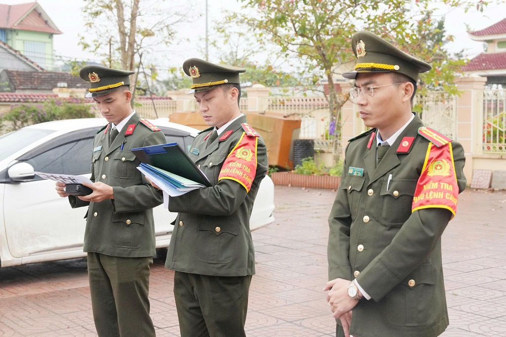 Kiêm tra việc chấp hành điều lệnh Công an nhân dân tại Công an các đơn vị, địa phương 