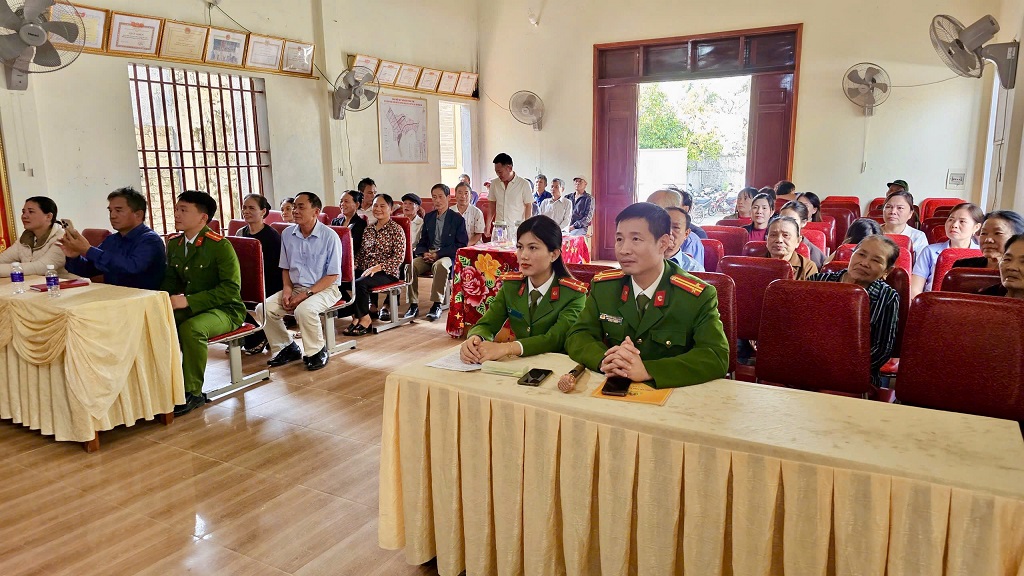 Công an xã tổ chức Diễn đàn Công an lắng nghe ý kiến Nhân dân