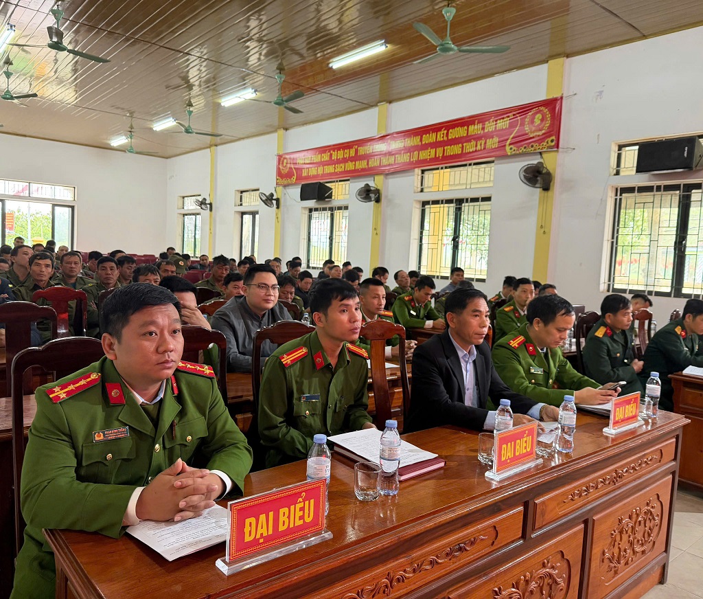 Công an xã họp bàn các phương án