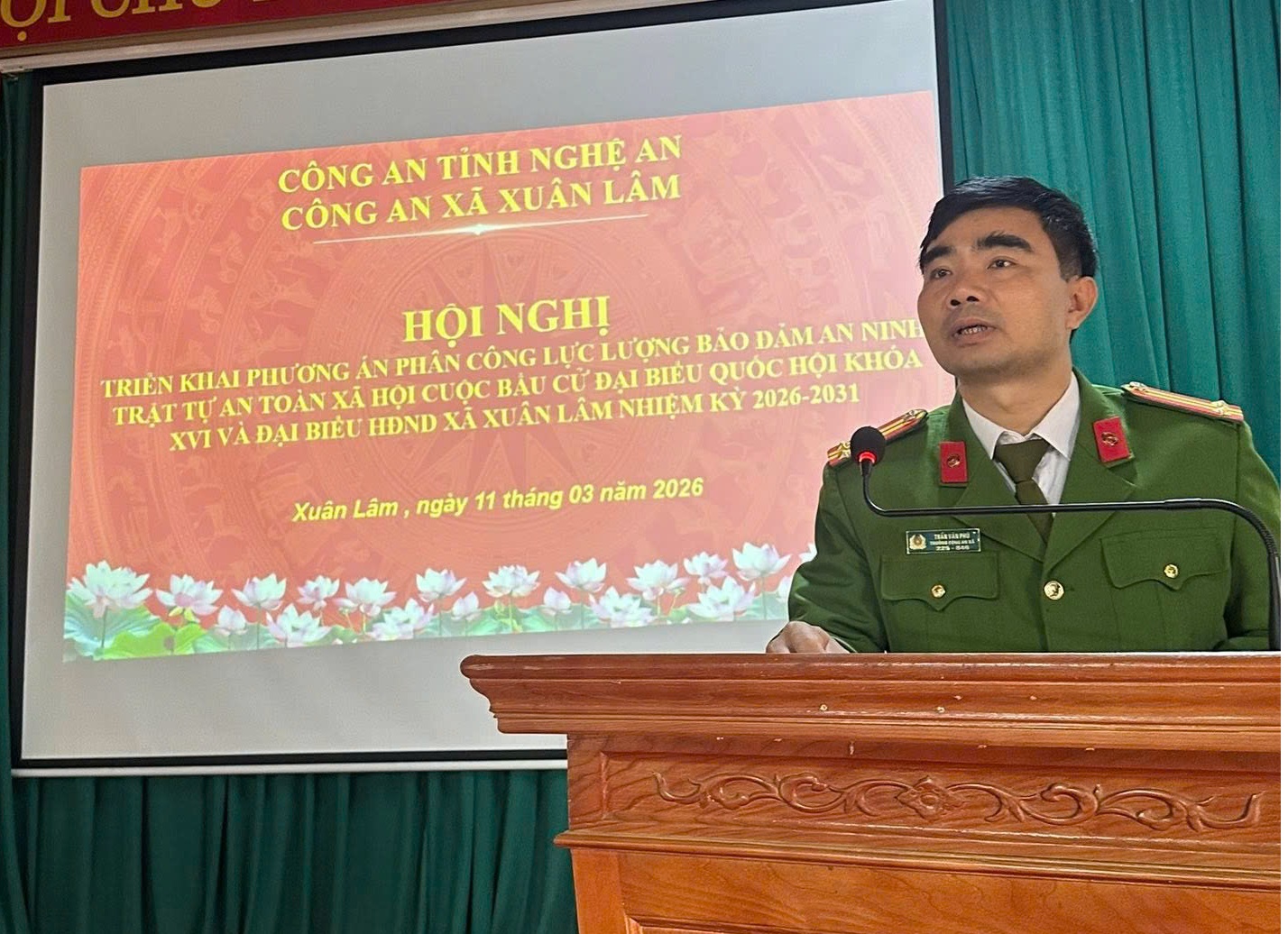 Đại diện Công an xã quán triệt phương án bảo đảm an ninh, trật tự trong suốt quá trình bầu cử