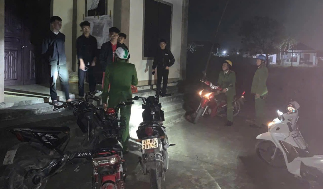 Công an xã Yên Trung tăng cường tuần tra bảo đảm an ninh, trật tự phục vụ bầu cử