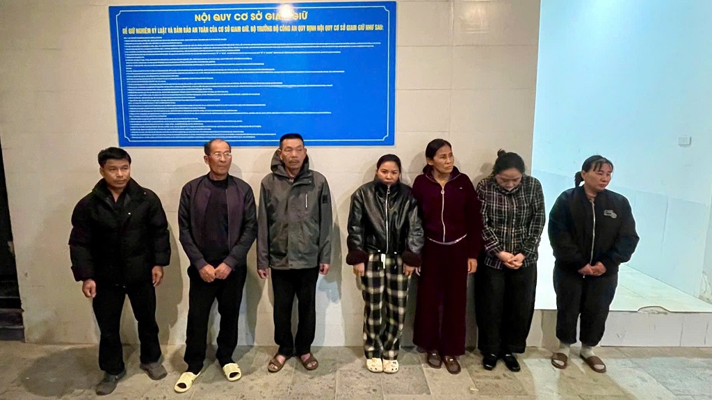 Đối tượng cùng tang vật tại Cơ quan Công an