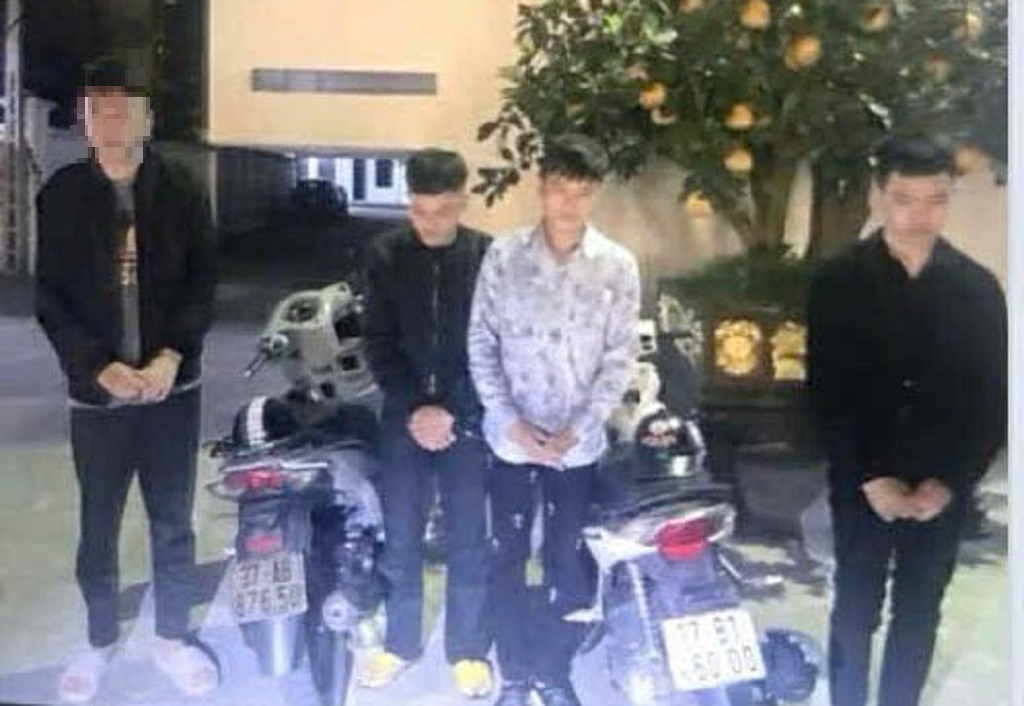 Nhóm đối tượng tại Cơ quan Công an