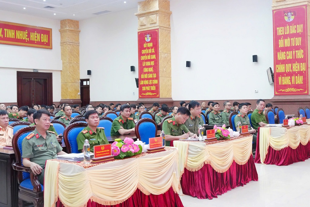 Đại biểu tham dự Hội nghị