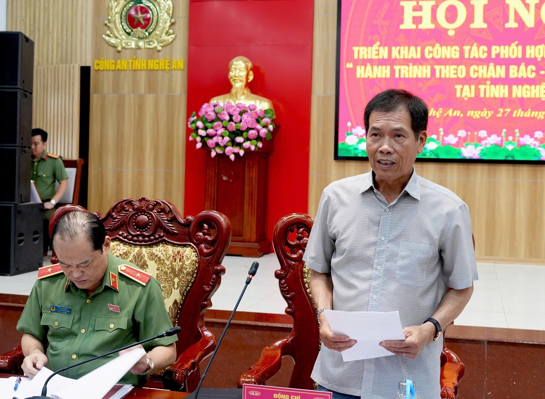 Đồng chí Trần Đức Phấn – Phó Chủ tịch Hiệp hội thể thao CAND Việt Nam phát biểu tại hội nghị