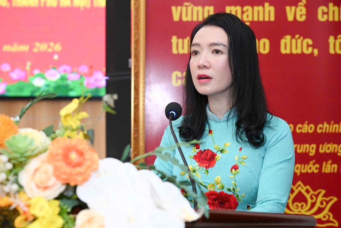 Đồng chí Trần Thị Mỹ Hạnh - Ủy viên Ban Chấp hành Đảng bộ tỉnh, Giám đốc Sở Văn hóa, Thể thao và Du lịch phát biểu tại buổi lễ