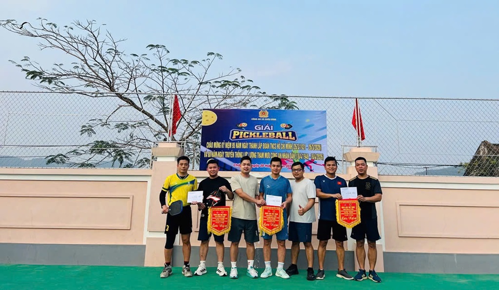 Công an xã Châu Bình giao lưu thể thao chào mừng kỷ niệm 95 năm Ngày thành lập Đoàn