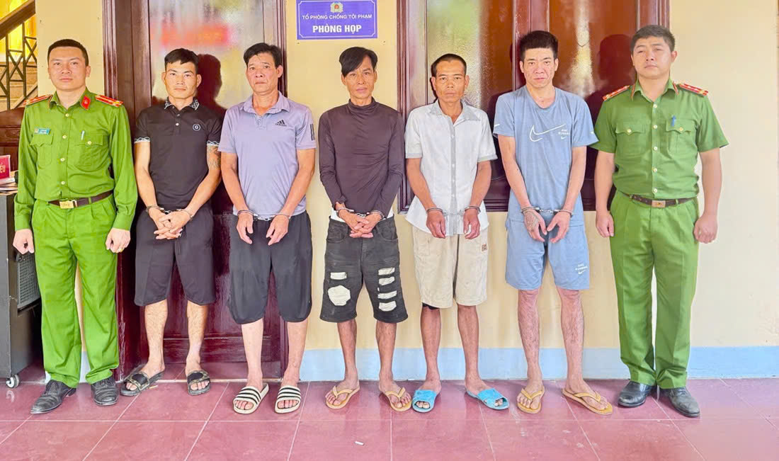 Công an xã Quỳ Châu bắt giữ 05 đối tượng phạm tội về ma túy