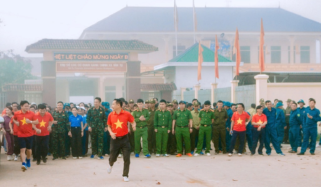 Toàn dân rèn luyện thân thể theo gương Bác Hồ vĩ đại