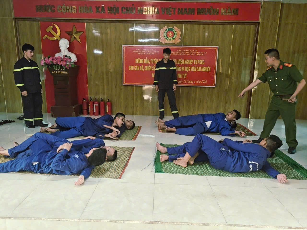 Tuyên truyền, hướng dẫn và tập huấn PCCC cho học viên