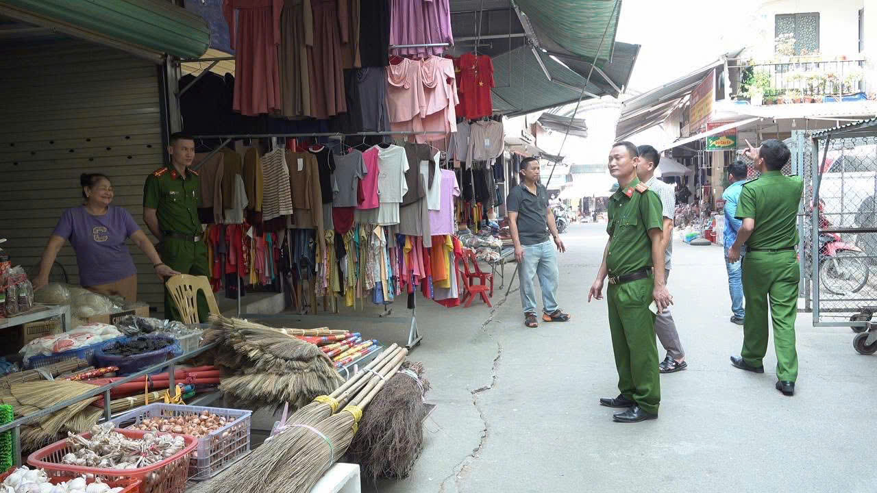Tăng cường kiểm tra an toàn PCCC tại chợ Kim Sơn và khu vực lân cận