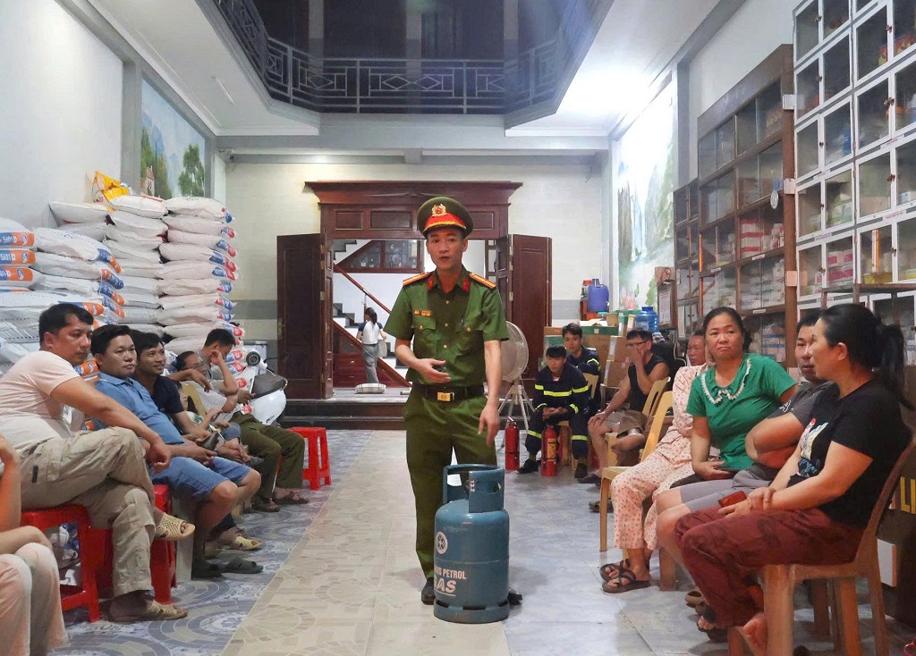 Bám sát địa bàn, đưa kiến thức PCCC vào từng nếp nhà