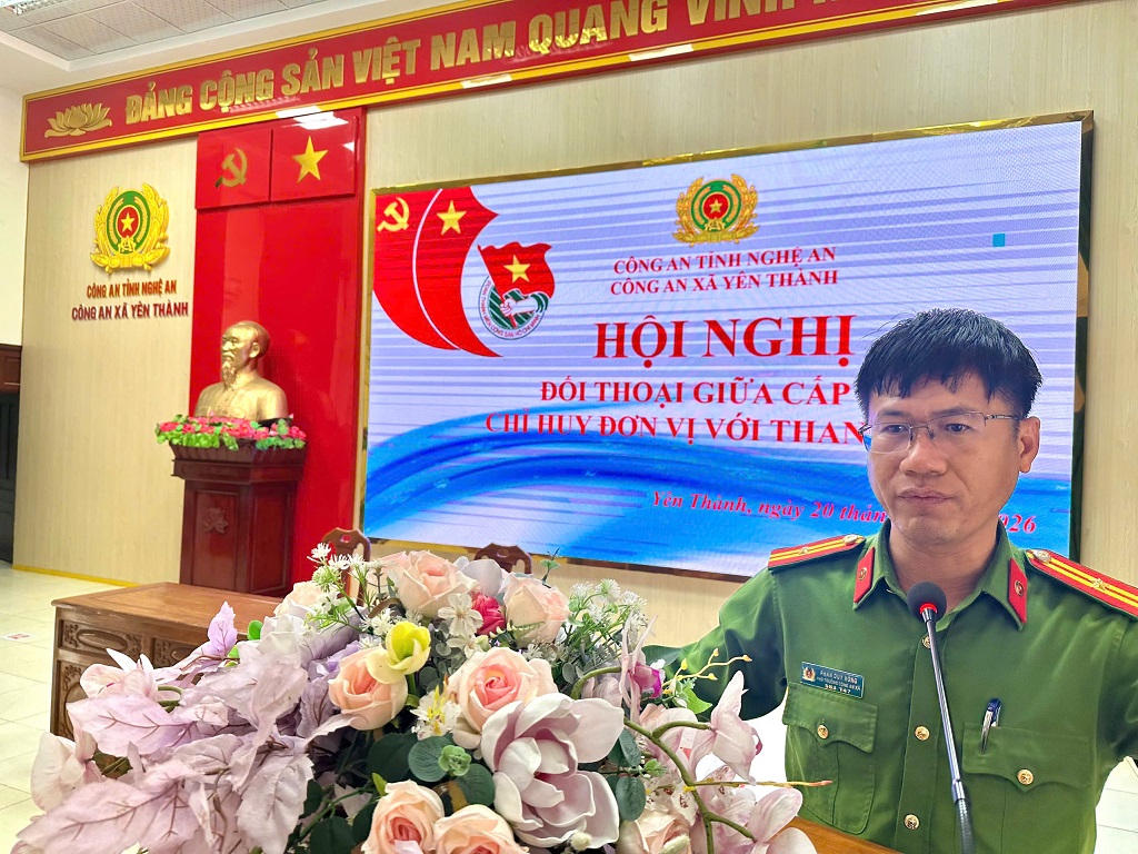 Công an xã phát biểu tại Hội nghị