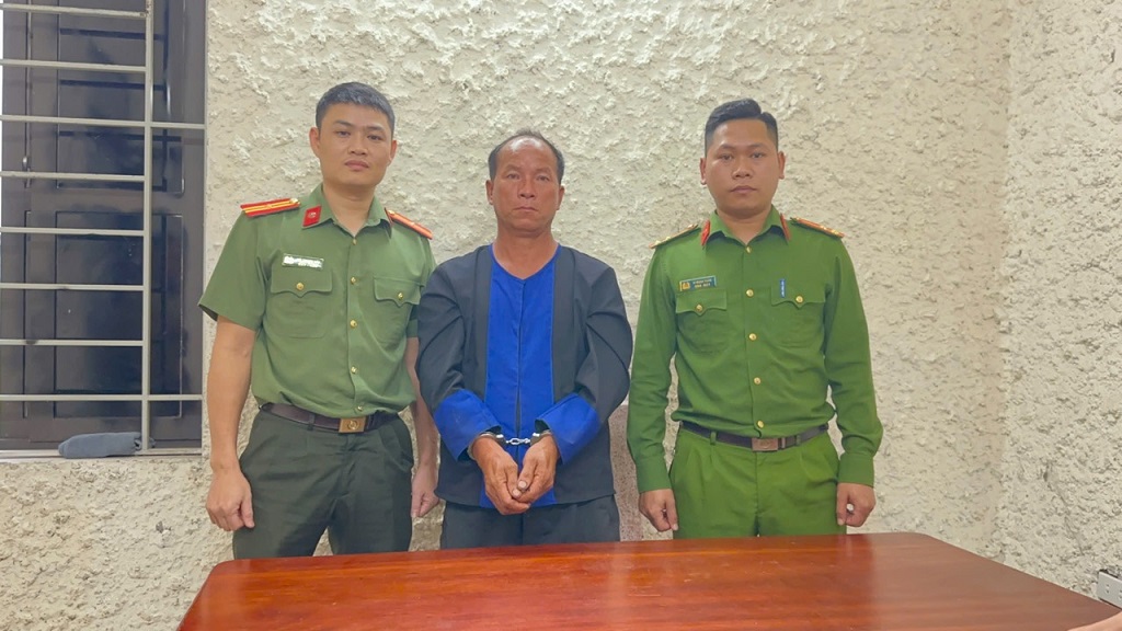 Đối tượng truy nã Và Giống Và tại Cơ quan Công an