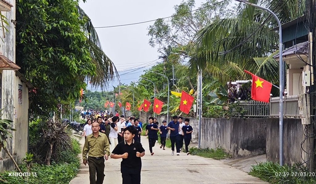 “Ngày chạy Olympic vì sức khỏe toàn dân năm 2026” tại xã Nghĩa Lộc thu hút đông đảo người dân tham gia