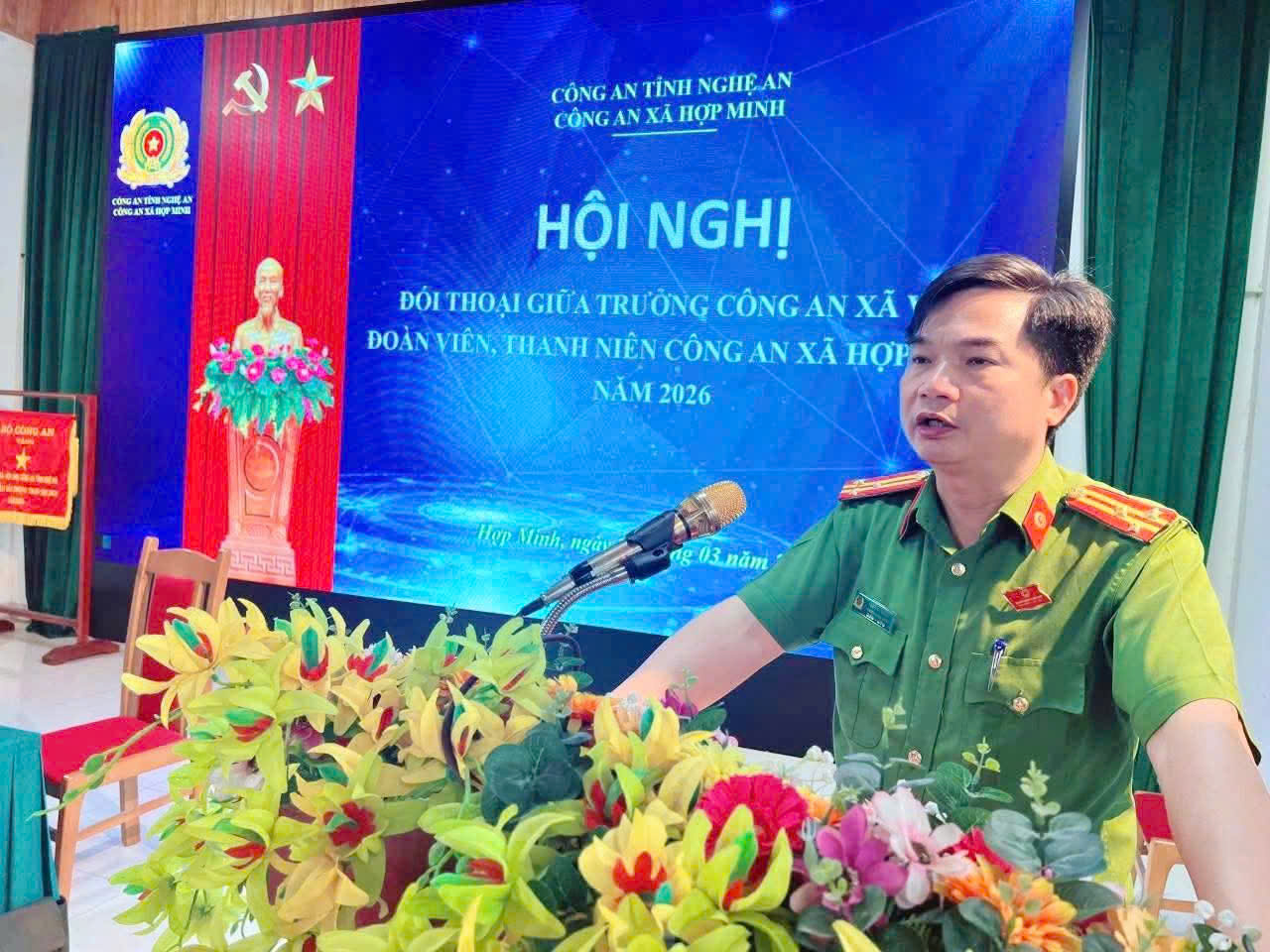 Chỉ huy Công an xã phát biểu tại Hội nghị