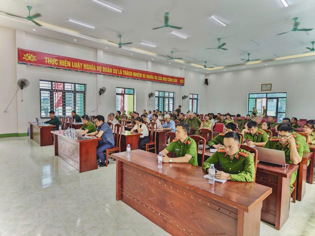 Công an xã Nghĩa Lộc ra mắt mô hình “Tuyên truyền, vận động thu hồi vũ khí, vật liệu nổ, công cụ hỗ trợ và pháo”