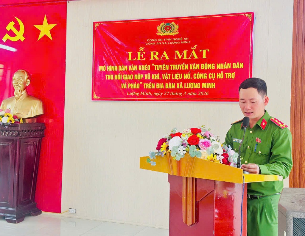 Công an xã Lượng Minh ra mắt mô hình “Dân vận khéo” trong tuyên truyền, vận động thu hồi vũ khí, vật liệu nổ, công cụ hỗ trợ và pháo