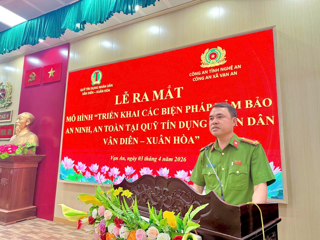 Đại diện Công an xã Vạn An phát biểu