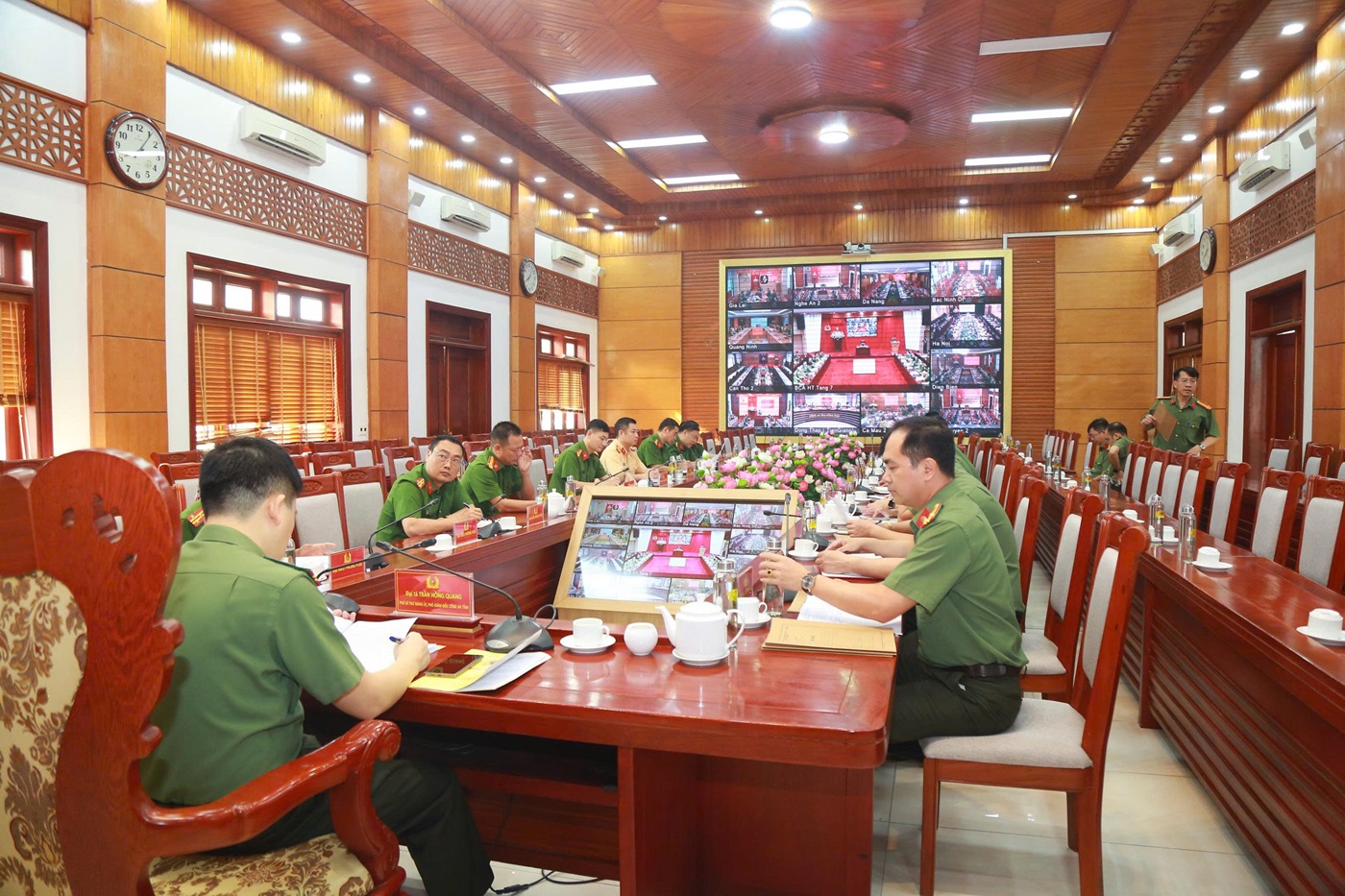 Hội nghị được tổ chức theo hình thức trực tiếp kết hợp trực tuyến