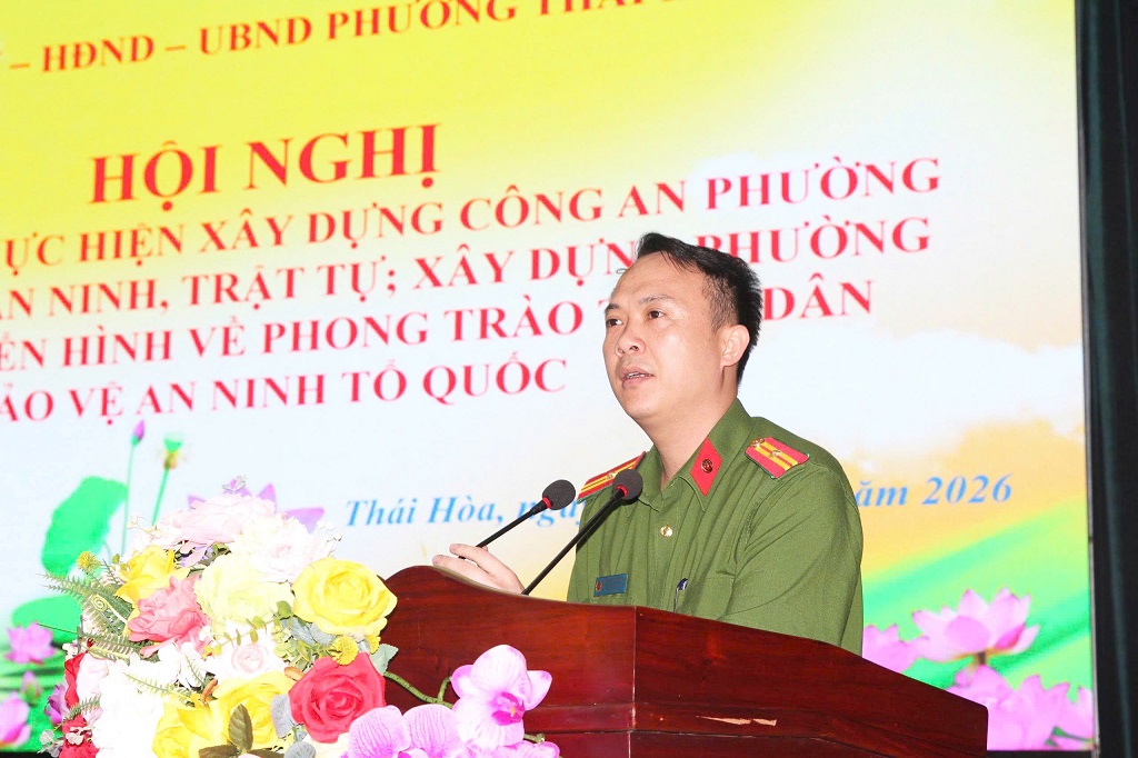 Đại diện Công an phường Thái Hòa phát biểu