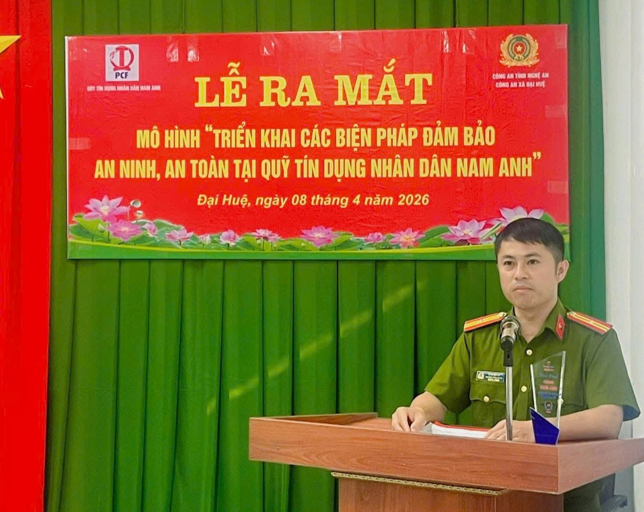 Đại diện Công an xã Đại Huệ phát biểu