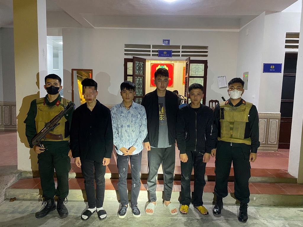 03 đối tượng Võ Mạnh Anh, Cao Trung Nam và Thái Doãn Hoàng tại Cơ quan Công an