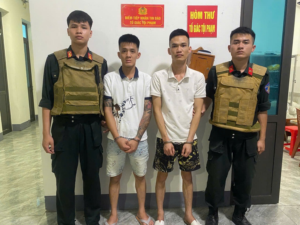  02 đối tượng Nguyễn Hải Hà và Nguyễn Quốc Quân tại Cơ quan Công an