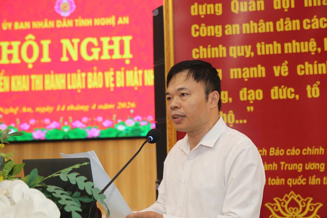 Phó Chánh Văn phòng UBND tỉnh Thái Minh Tuấn thông qua Chương trình Hội nghị