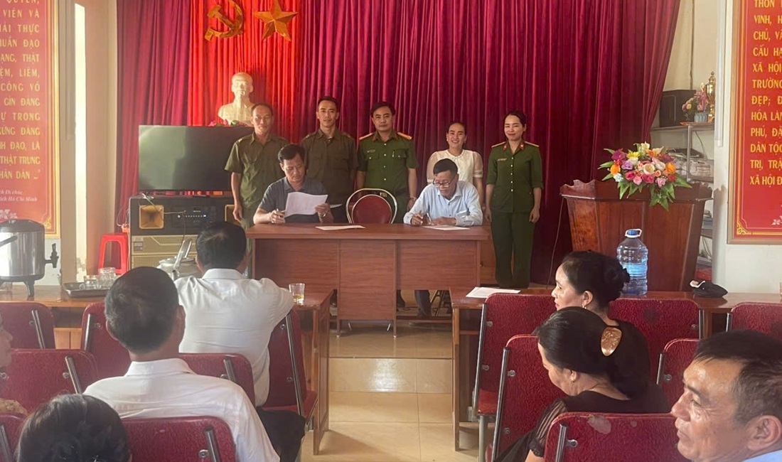 Ký giao ước thực hiện nhiệm vụ chuyển hóa địa bàn trọng điểm, phức tạp về ma túy và xây dựng “xóm không ma túy” 