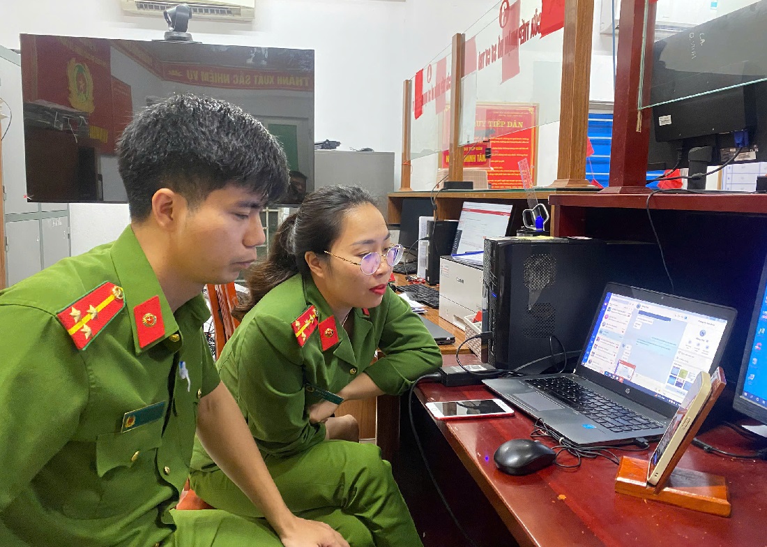 Công an phường Hoàng Mai livestream giải đáp thủ tục hành chính