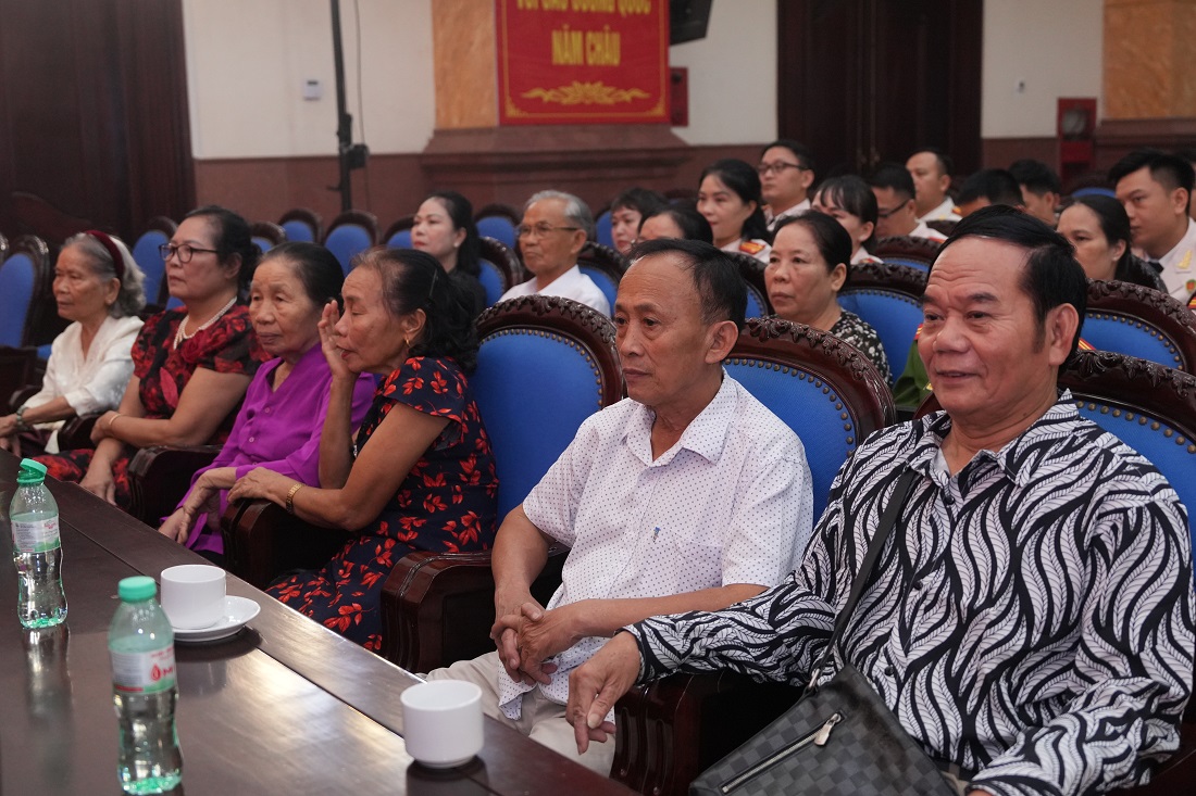 Đại biểu dự buổi gặp mặt